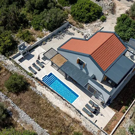 Plitvina Villa