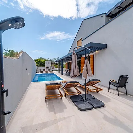 Villa Plitvina *