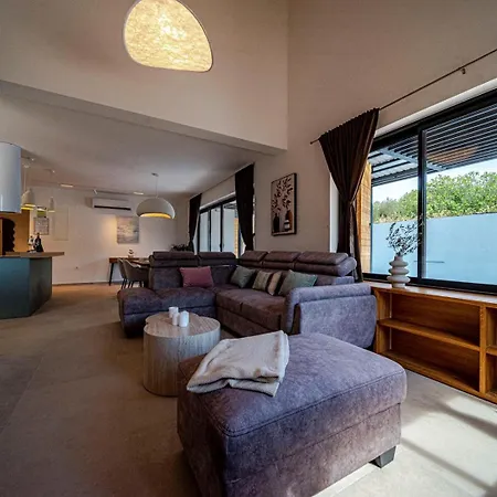 Plitvina Villa *